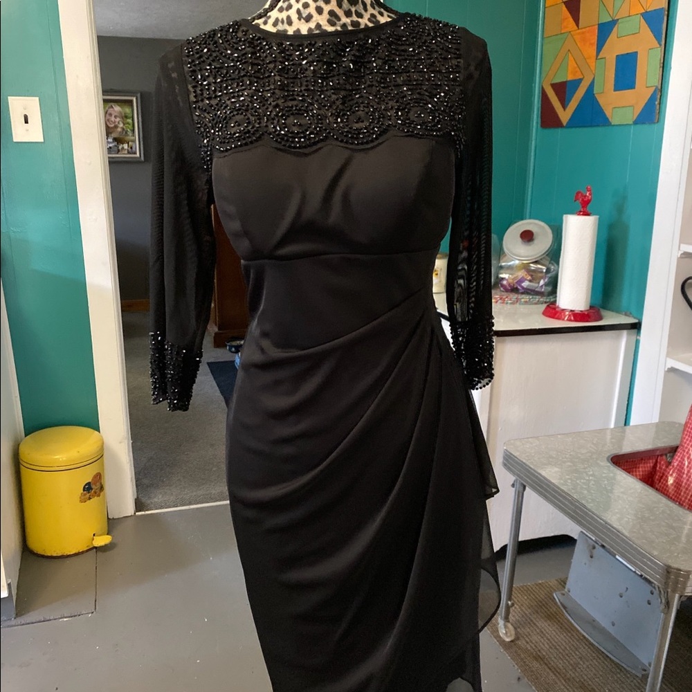 XSCAPE women’s dress size 10!